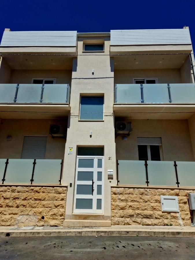 Beach Apartments Marina Di Ragusa Eksteriør bilde